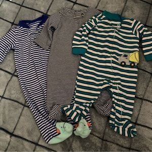 💚 4/$20 💚 Set if 3 footie pajamas, ribbed/terry, boys